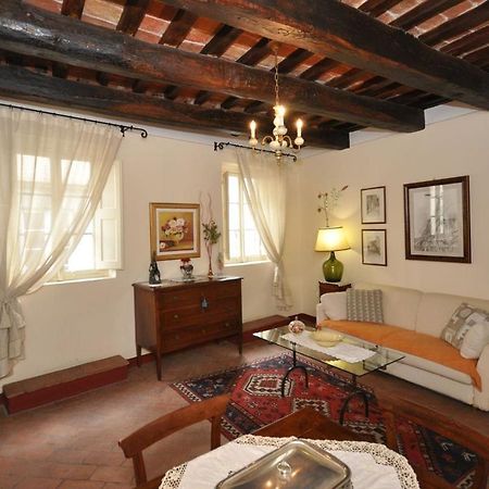 Appartamento Il Loggiato Cortona Luaran gambar