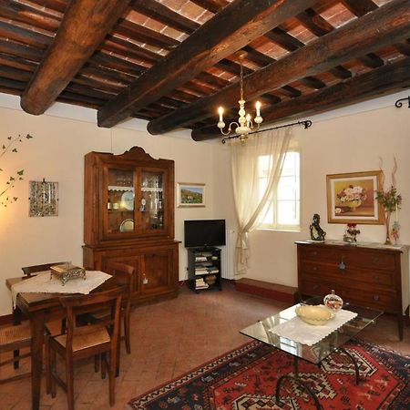 Appartamento Il Loggiato Cortona Luaran gambar