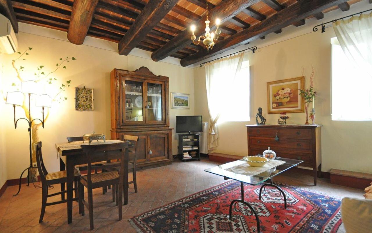 Appartamento Il Loggiato Cortona Luaran gambar